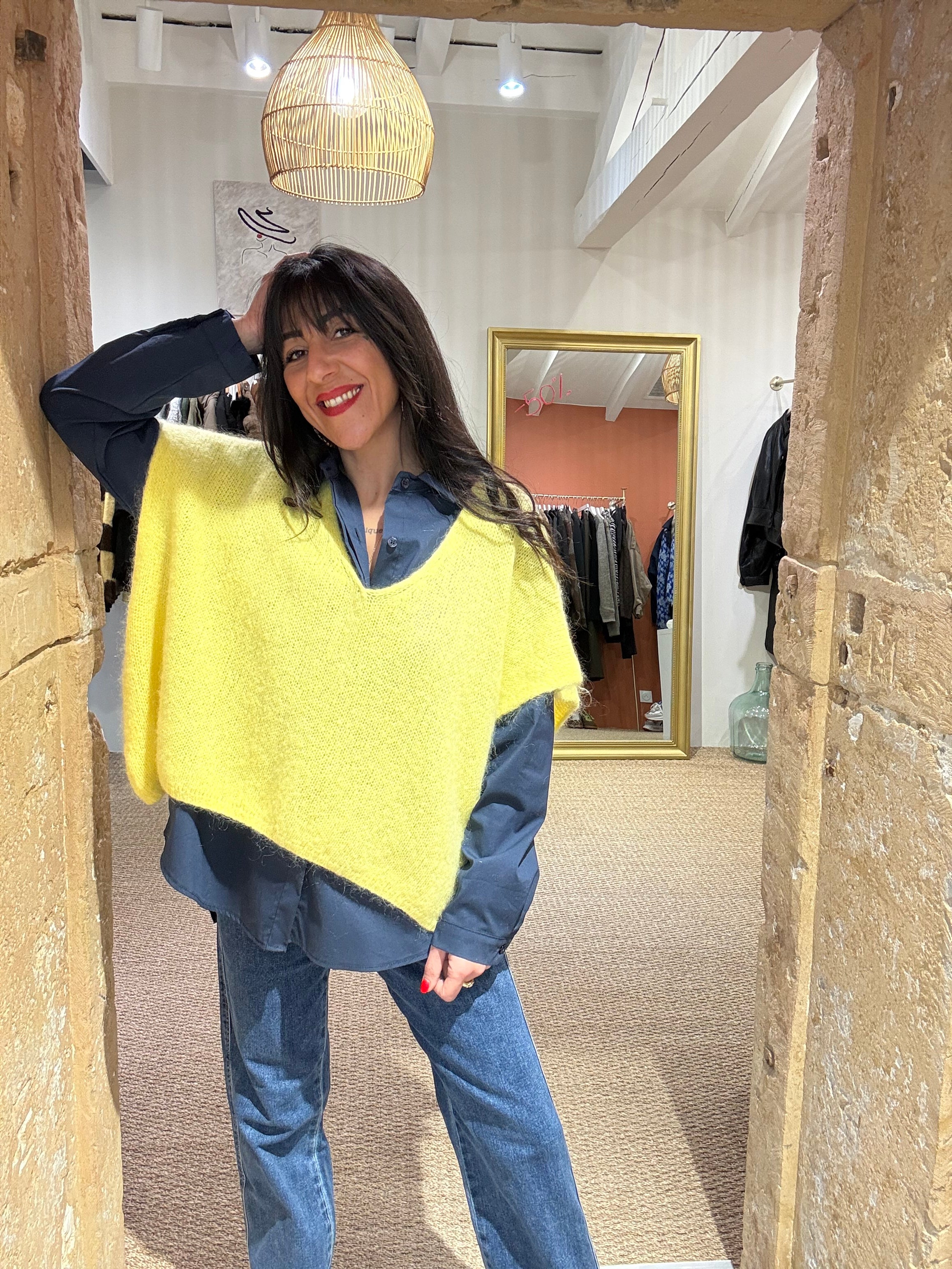 Pull sans manches jaune