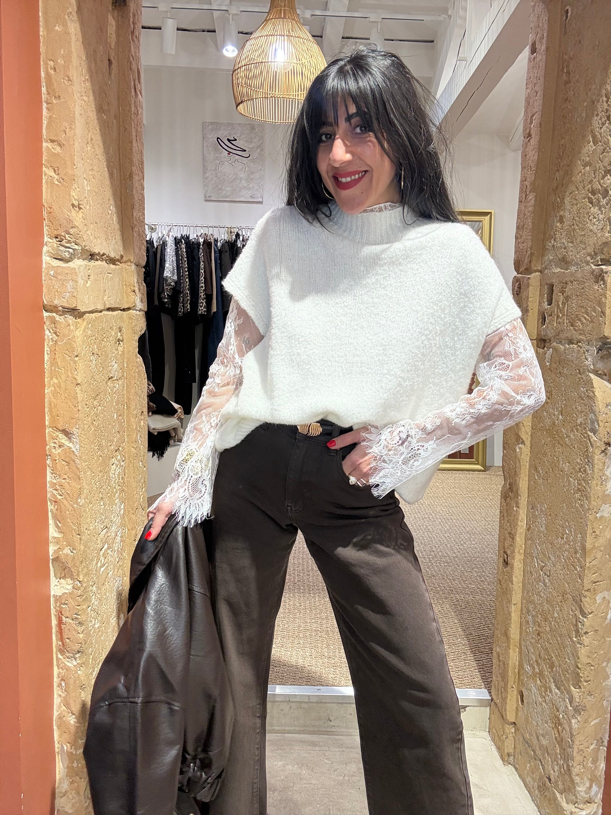 Pull manches dentelles