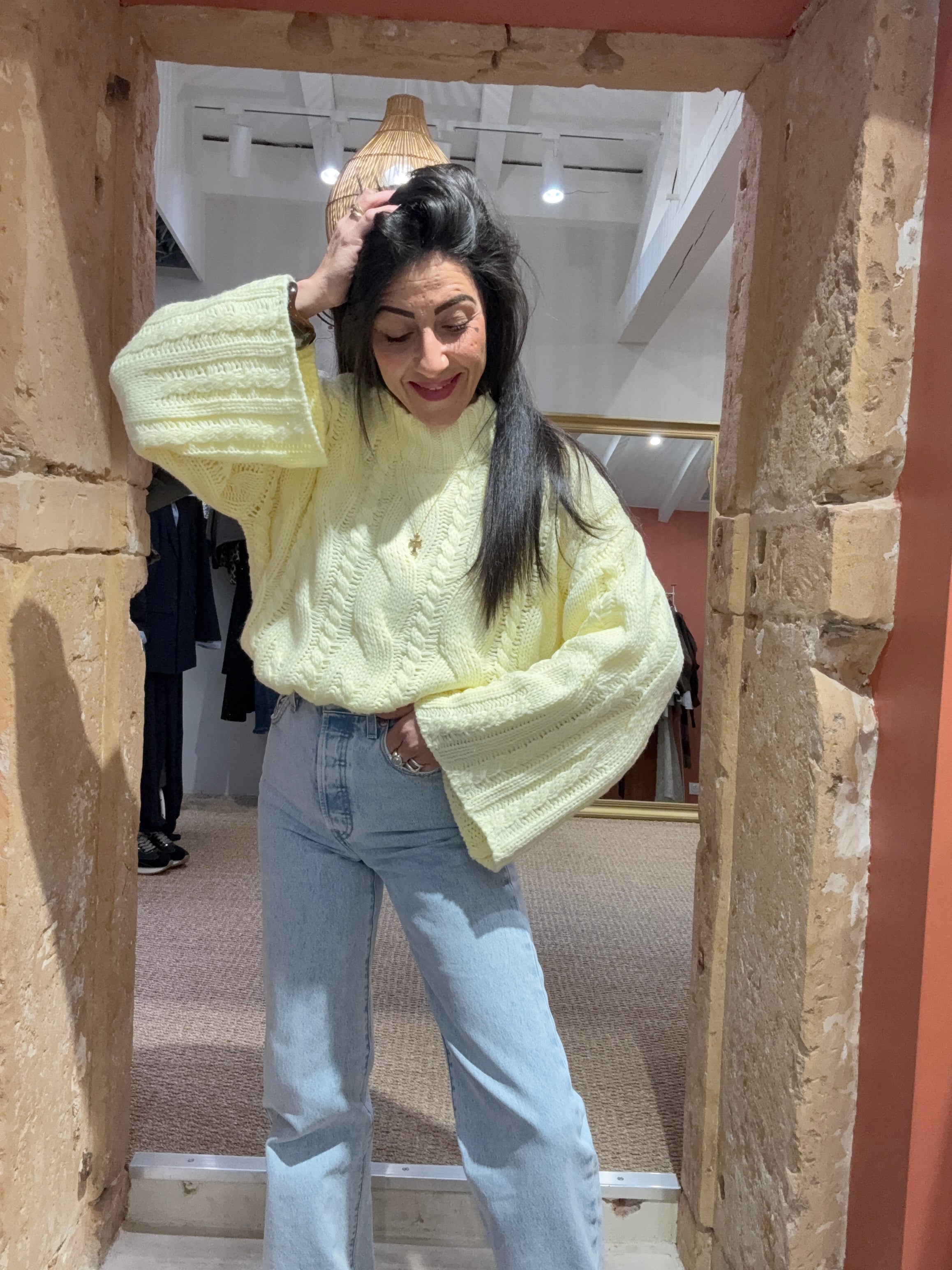 Pull en maille jaune