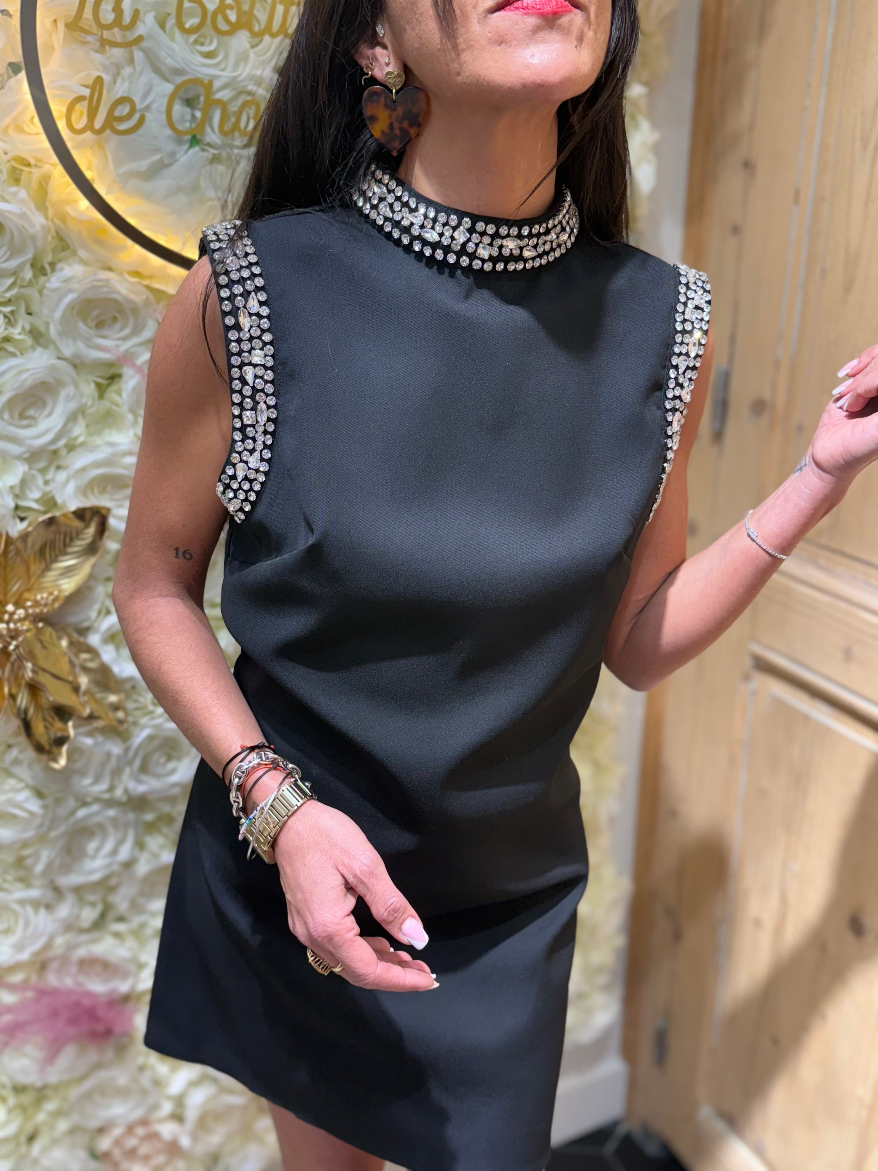 Magnifique robe sans manches strass