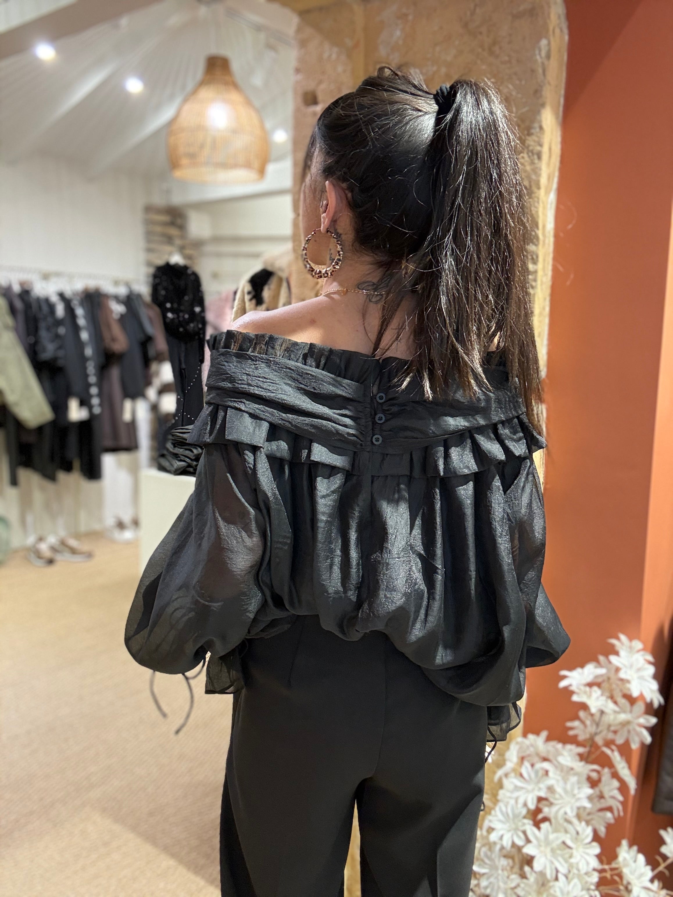 TOP EN VOILAGE ÉPAULES DÉNUDÉES