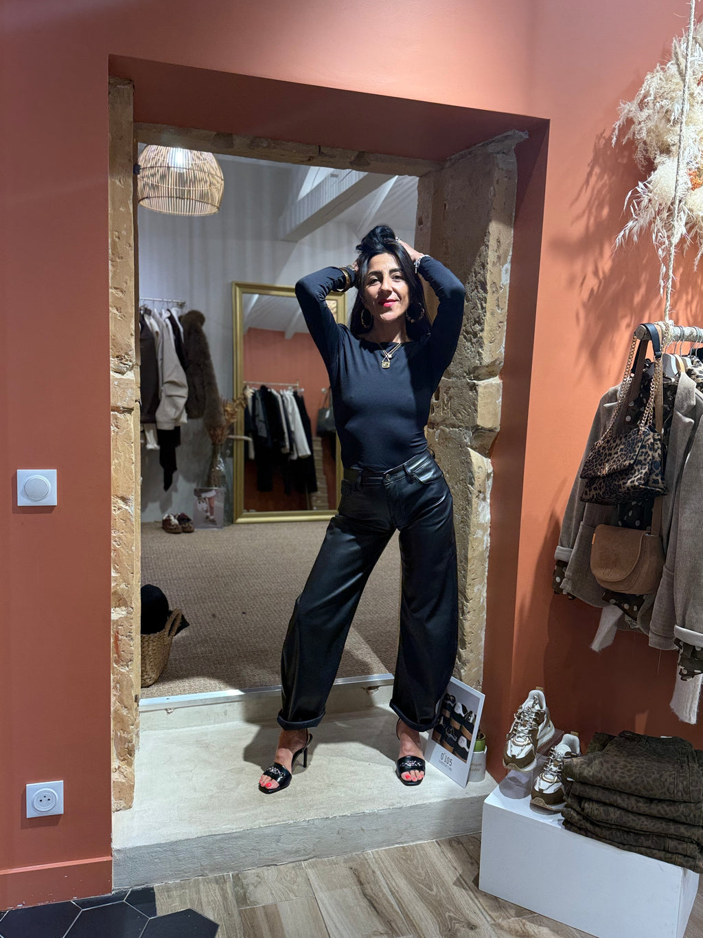 Pantalon simili coupe barrel