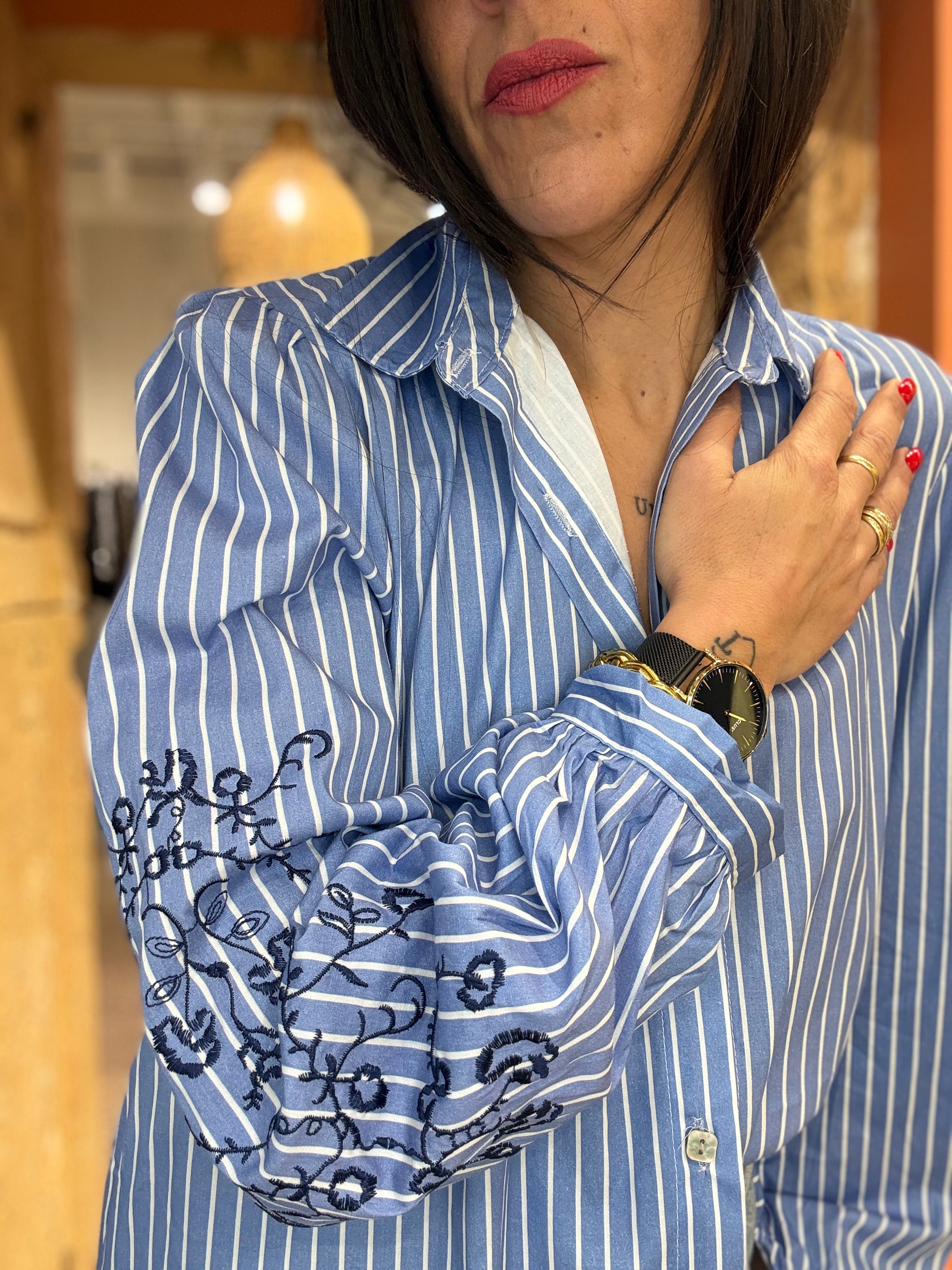 CHEMISE RAYÉE AVEC COUDES BRODERIE