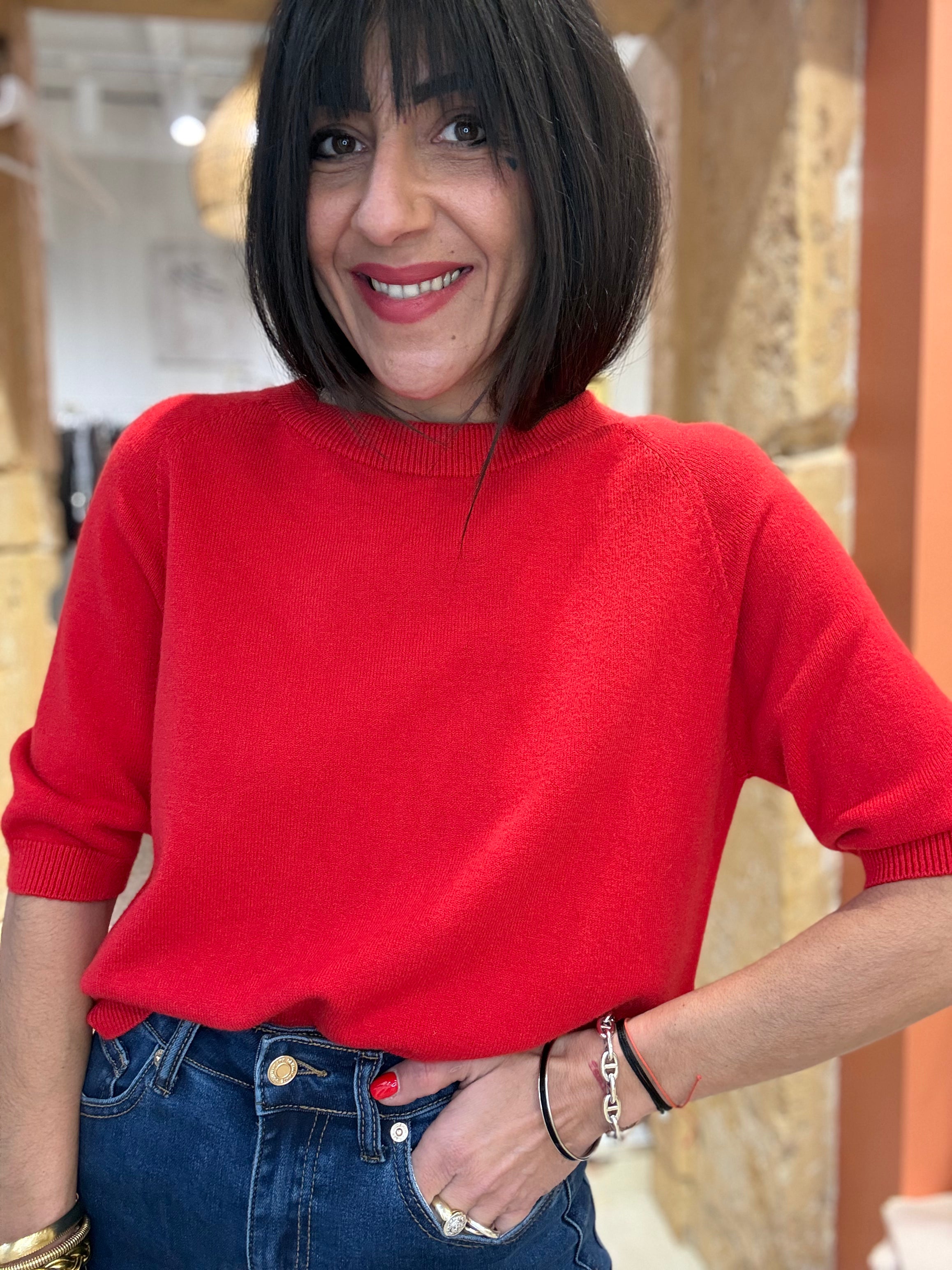 PULL MANCHES COURTES