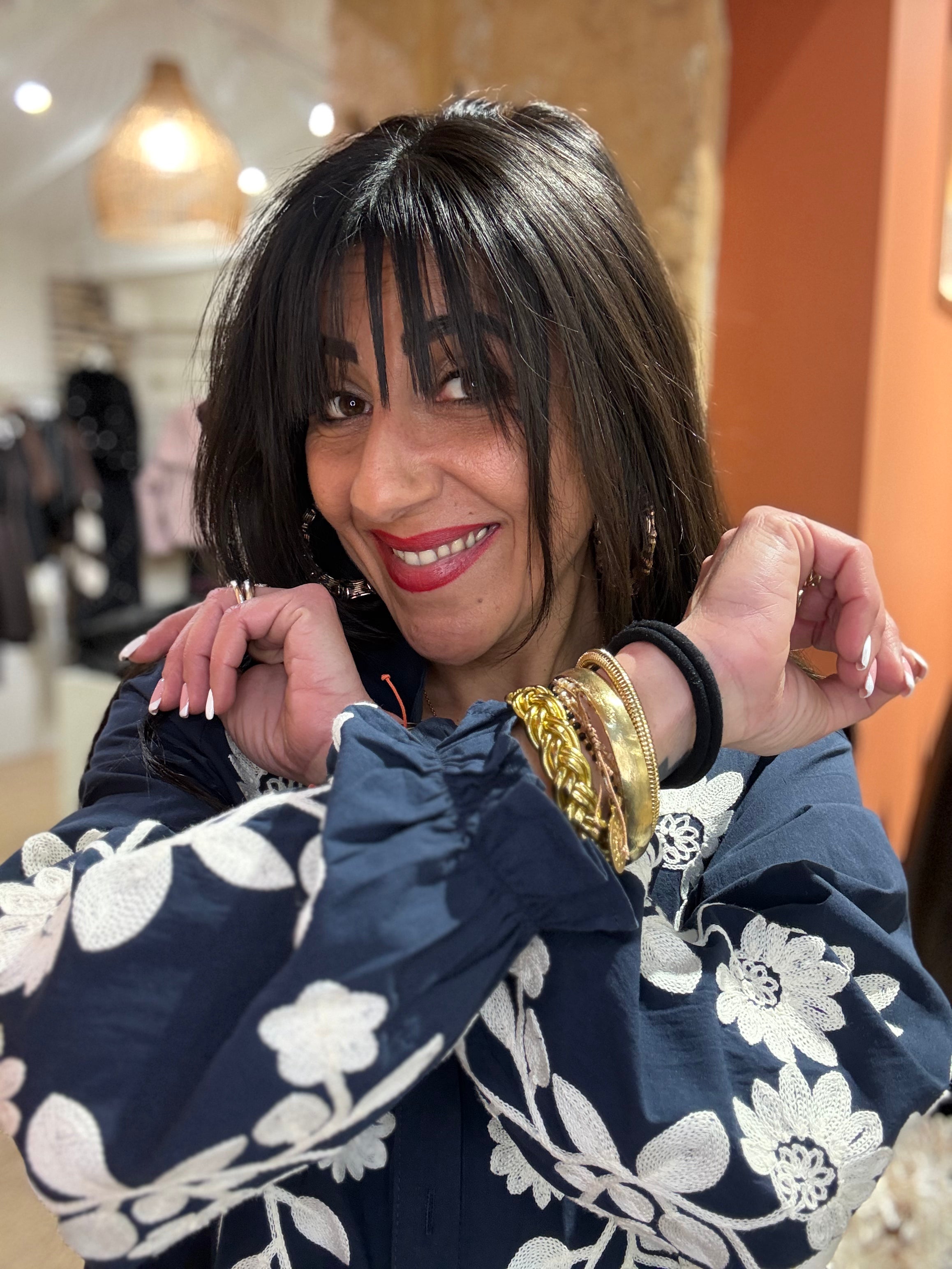 CHEMISE BLEU MARINE AVEC BRODERIE