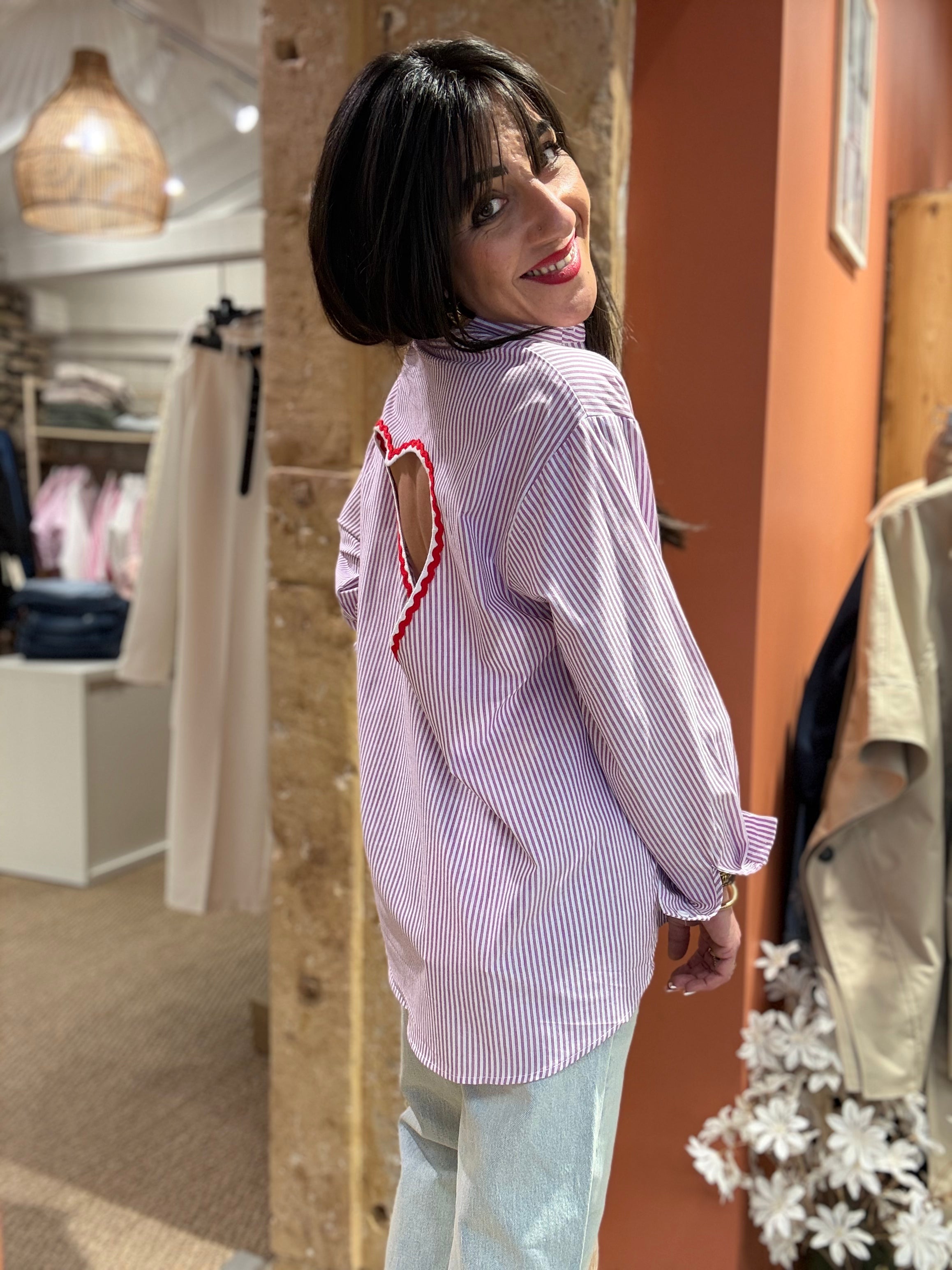 CHEMISE RAYEE AVEC COEUR ♥️