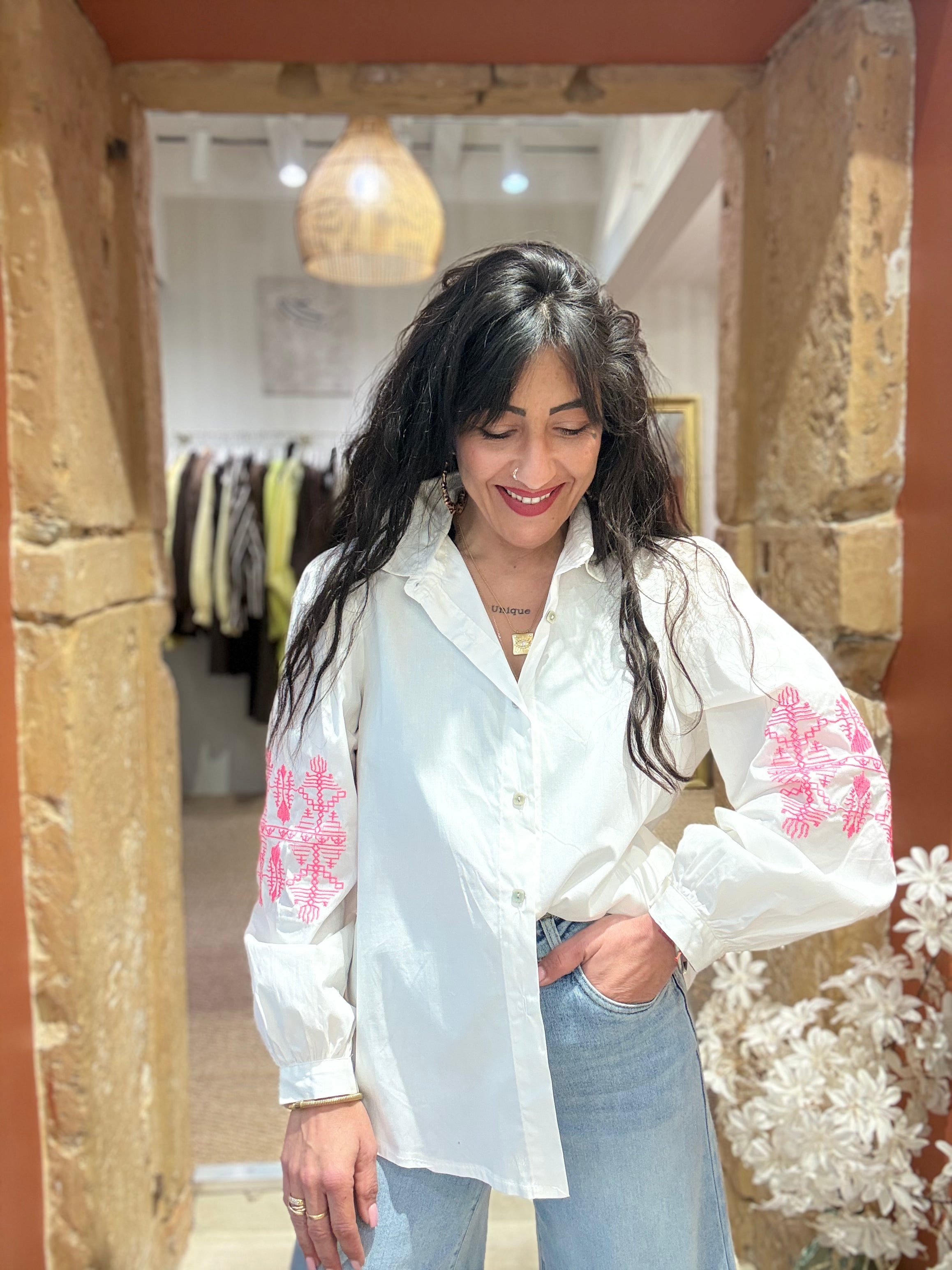CHEMISE EN BRODERIE MANCHES BOUFFANTES