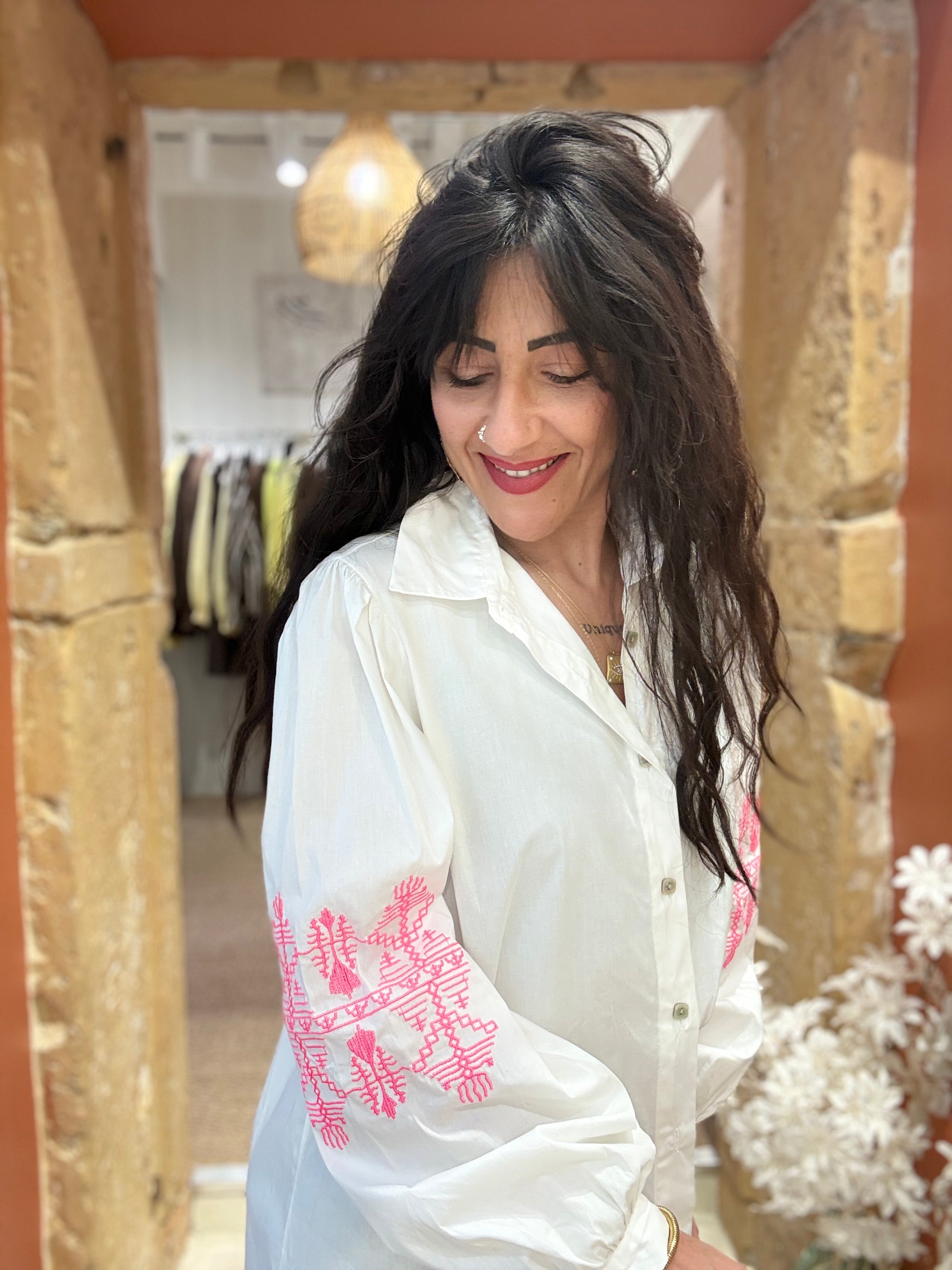 CHEMISE EN BRODERIE MANCHES BOUFFANTES