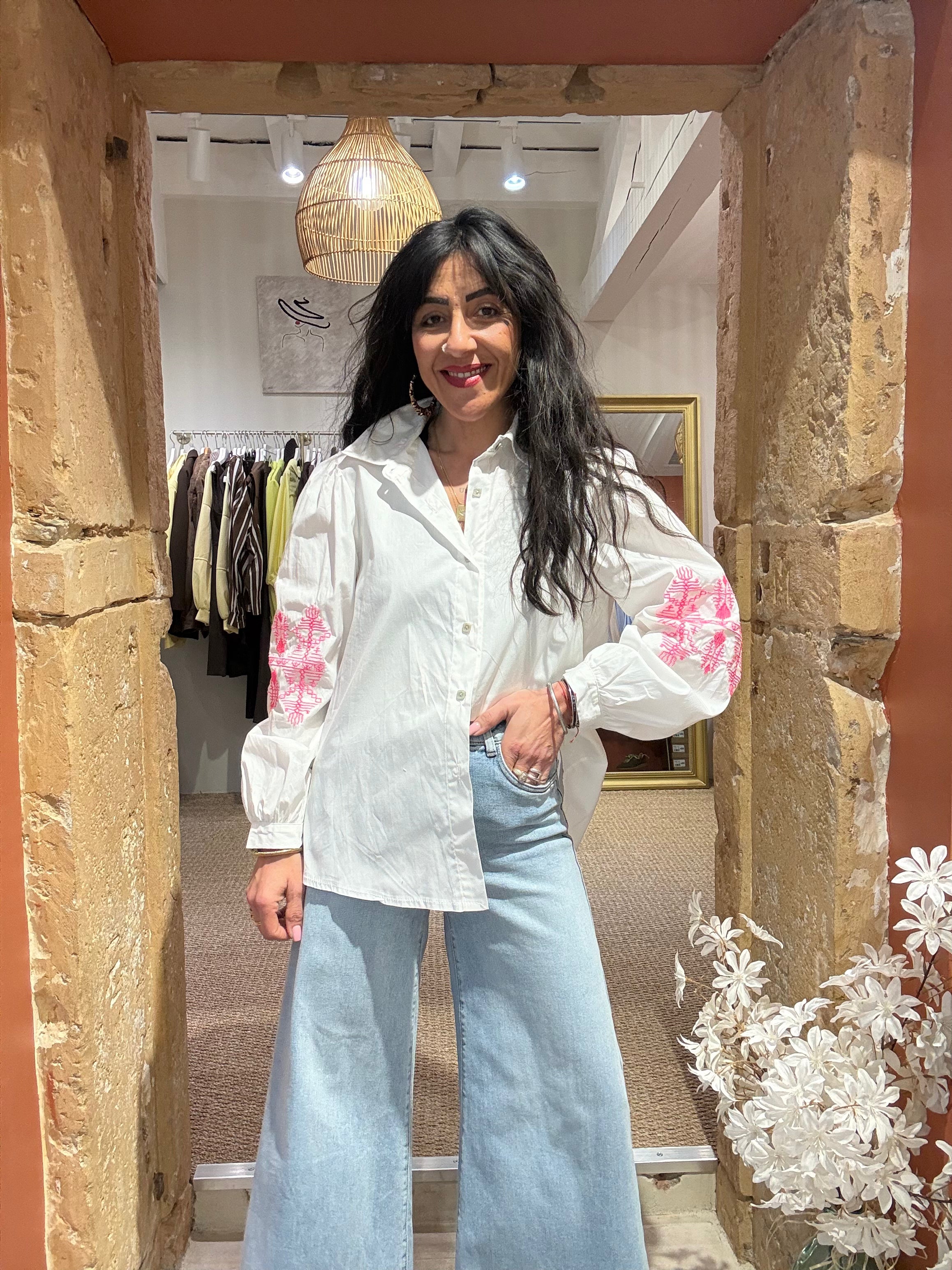 CHEMISE EN BRODERIE MANCHES BOUFFANTES