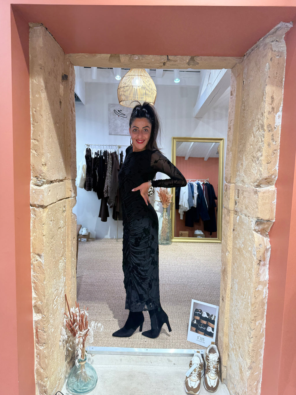 Robe Noir Fleurs - Culture