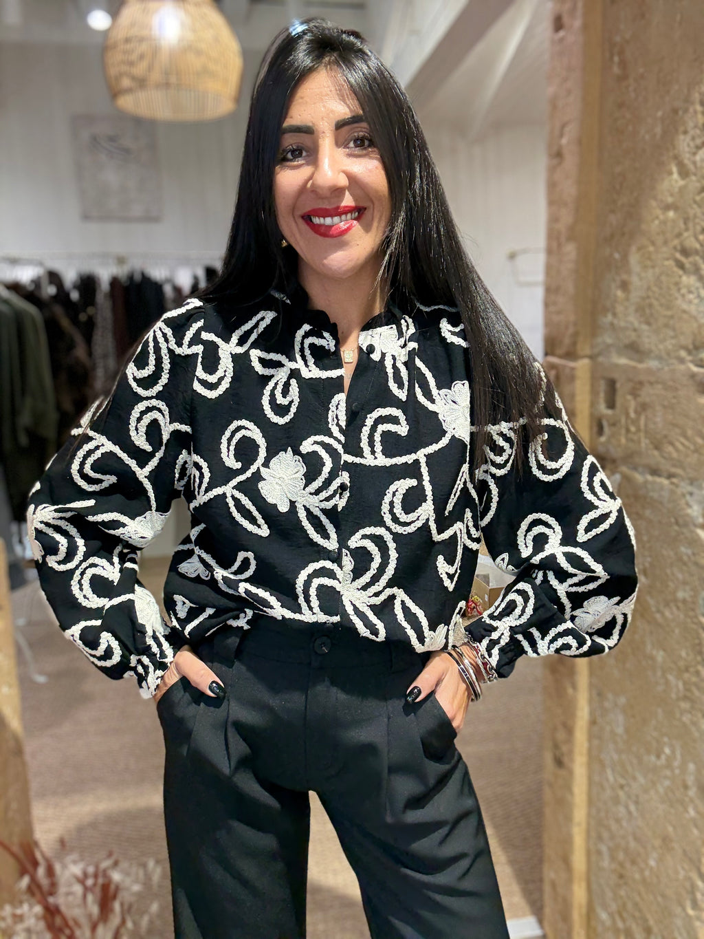 Chemise Noire Broderie