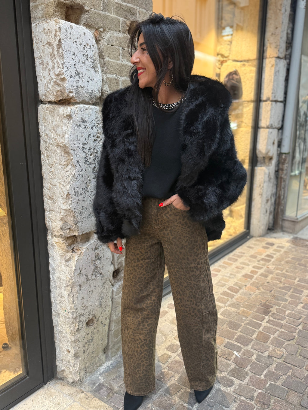 Fourrure Noir ou Choco - Capuche