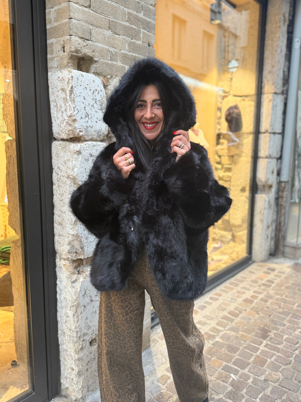 Fourrure Noir ou Choco - Capuche