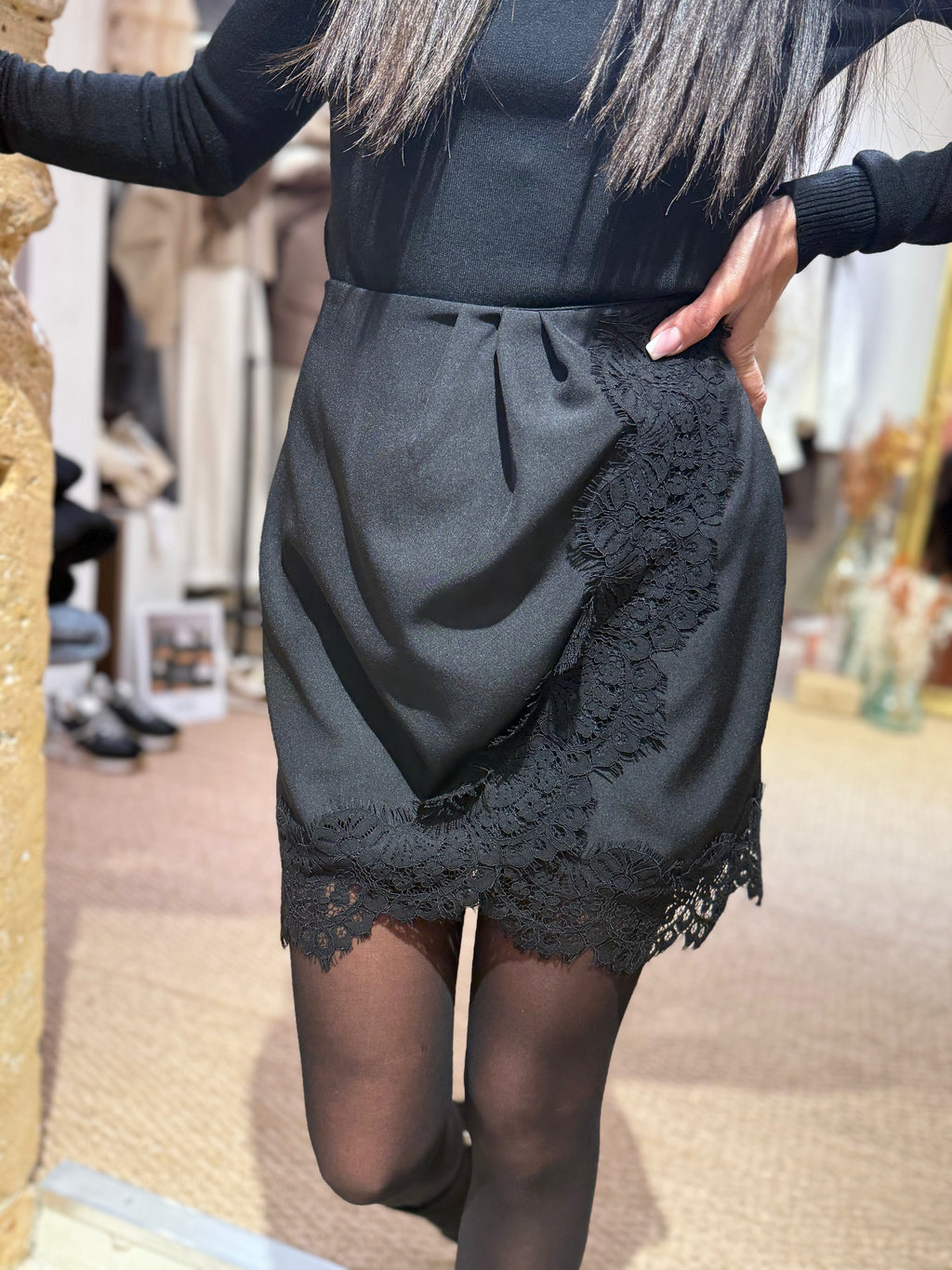 Jupe Portefeuille Noire - Dentelle